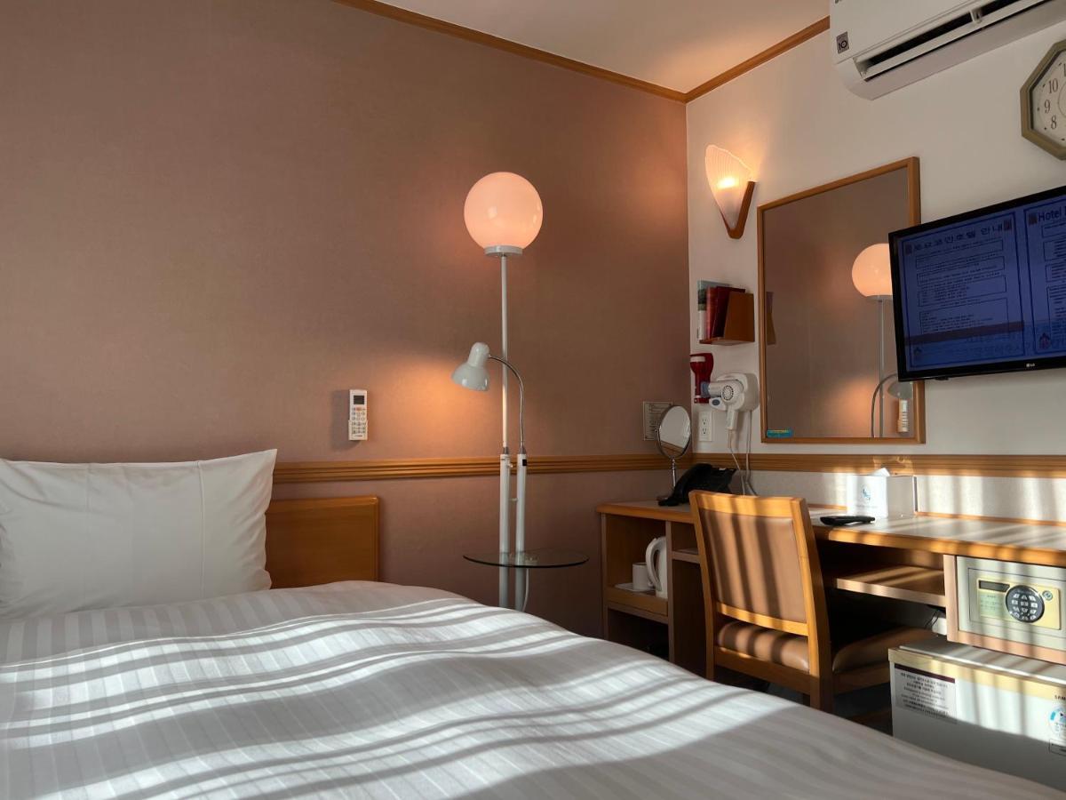 Toyoko Inn Busan Seomyeon Zewnętrze zdjęcie